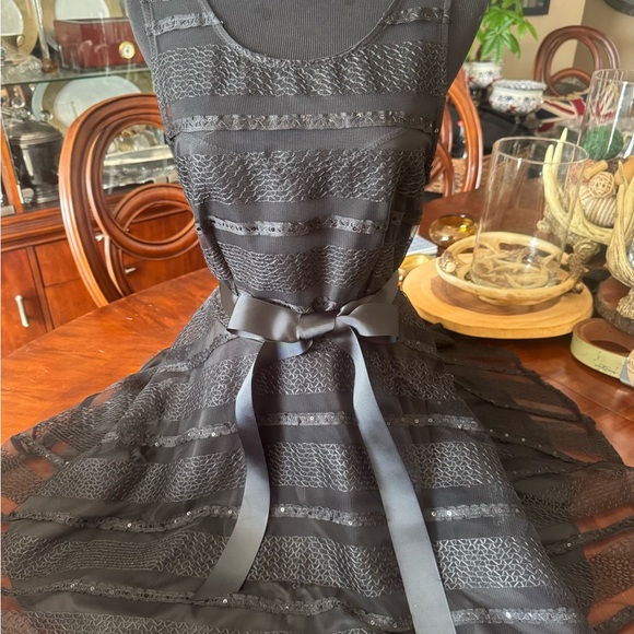 Elegant Black Mini Dress - Picture 1 of 6